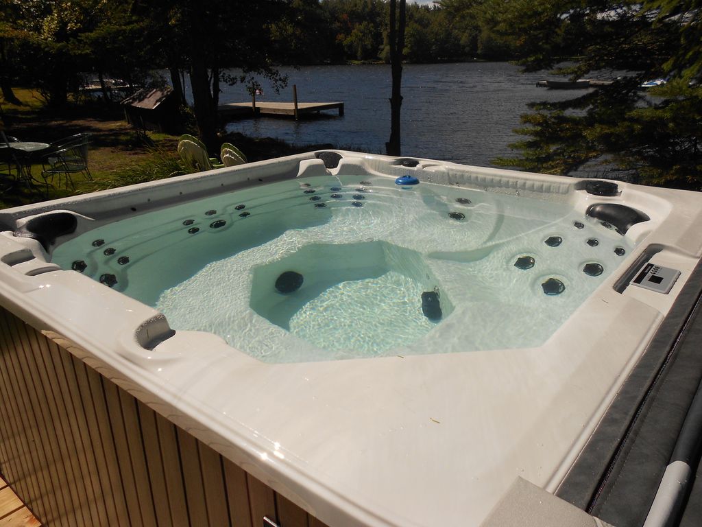 Poconos Lake Front Vacation House Rentals Nearby Casino Kalahari